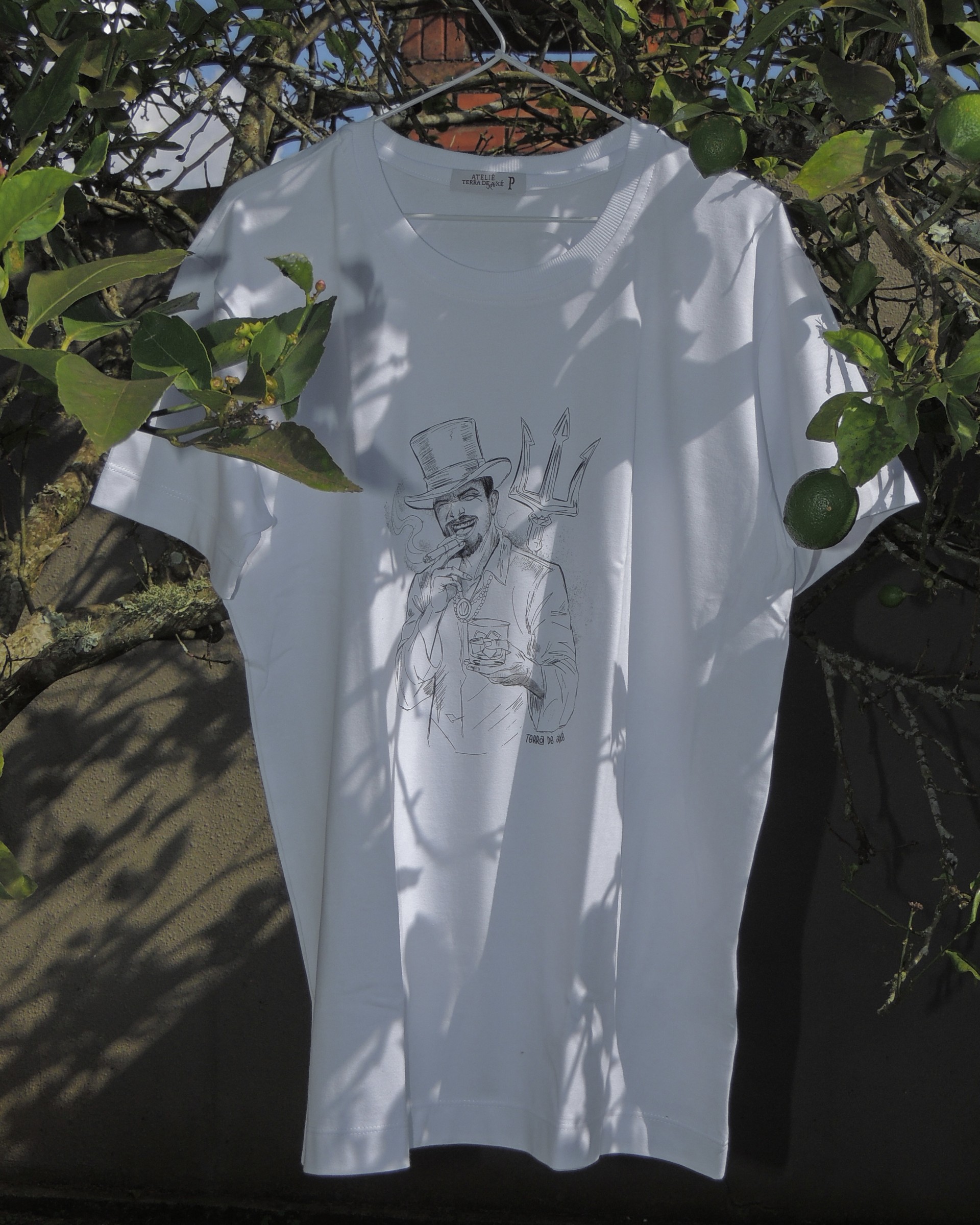 Camiseta Unissex Exu - Coleção Ponto Firmado - Costas